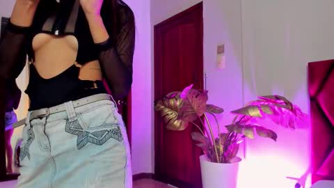 Snapshot of keimywilde chatting on 01/09/26, 05:59 Keimy Wilde online show from 01/09/26, 05:59