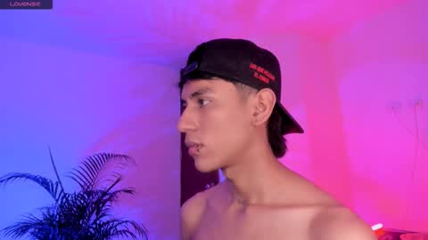 Snapshot of keiner_smith chatting on 10/02/25, 06:42 Alejandro Gonzalez online show from 10/02/25, 06:42