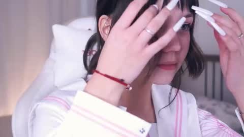 Kira online show from 11/27/25, 06:54