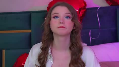 Keira online show from 02/15/26, 08:02