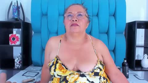 Snapshot of keiralennox chatting on 02/13/25, 07:31   online show from 02/13/25, 07:31
