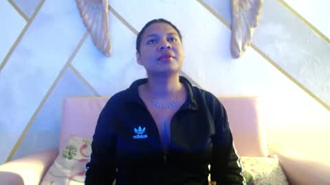 Snapshot of keiraluna chatting on 12/03/25, 12:25 online show from 12/03/25, 12:25