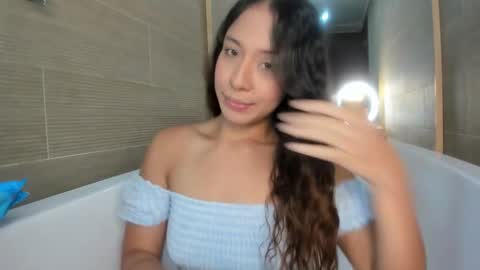 Snapshot of keiry_gonzalez11_aws chatting on 10/29/25, 02:47 keiry_gonzalez11_aws online show from 10/29/25, 02:47