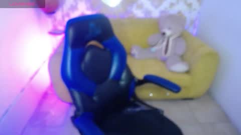Keiry online show from 10/17/25, 02:37