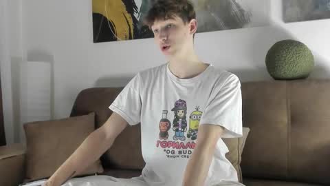 Snapshot of keithcozart1337 chatting on 10/08/25, 12:25 Mark online show from 10/08/25, 12:25