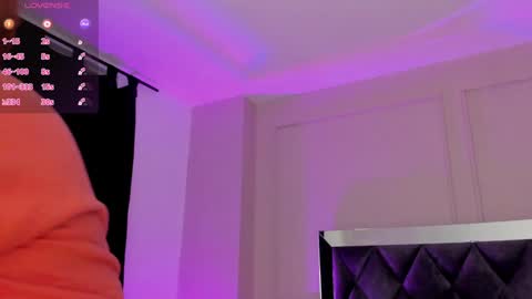 Snapshot of keitlynsoto chatting on 01/17/25, 10:33 Sofia online show from 01/17/25, 10:33