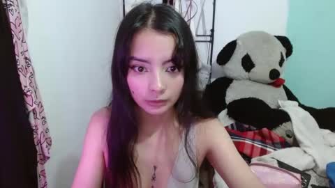 Snapshot of keity_russo03 chatting on 10/06/25, 08:17 annie rosse16 online show from 10/06/25, 08:17