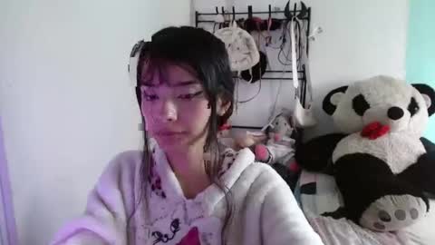 Snapshot of keity_russo03 chatting on 11/26/25, 08:21 annie rosse16 online show from 11/26/25, 08:21