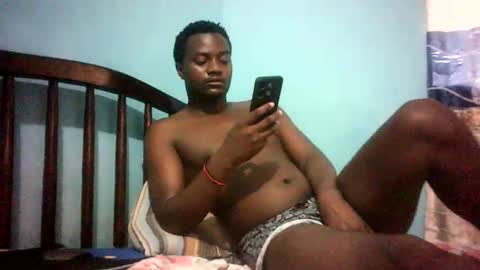 Snapshot of keiv20 chatting on 02/28/25, 09:15 keiv20 online show from 02/28/25, 09:15