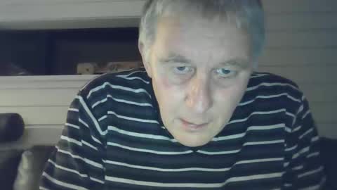 Snapshot of kelddickjerking140295 chatting on 11/19/25, 07:03 kelddickjerking140295 online show from 11/19/25, 07:03