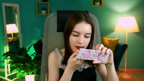 kelliebanshe online show from 04/02/26, 04:10