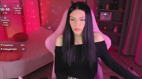 Kelly online show from 04/25/26, 01:41