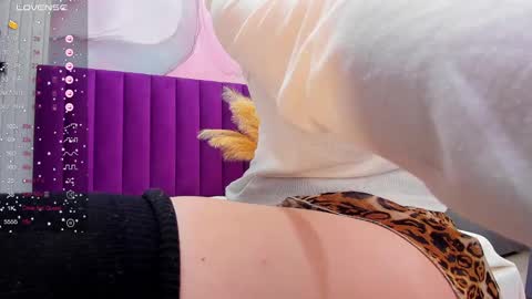 Snapshot of kelly_cuutie chatting on 01/31/25, 09:59 Kelly online show from 01/31/25, 09:59