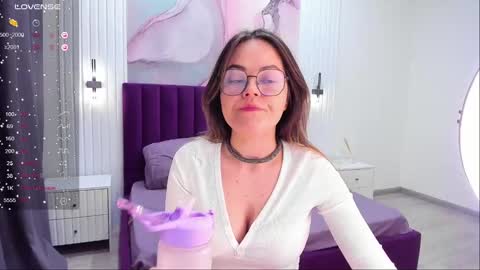 Snapshot of kelly_cuutie chatting on 02/10/25, 05:14 Kelly online show from 02/10/25, 05:14