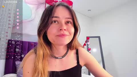 Snapshot of kelly_cuutie chatting on 02/16/25, 08:10 Kelly online show from 02/16/25, 08:10