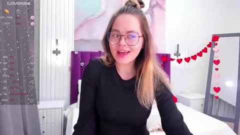 Snapshot of kelly_cuutie chatting on 02/21/25, 06:07 Kelly online show from 02/21/25, 06:07