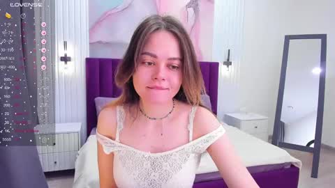 Snapshot of kelly_cuutie chatting on 03/08/25, 02:01 Kelly online show from 03/08/25, 02:01