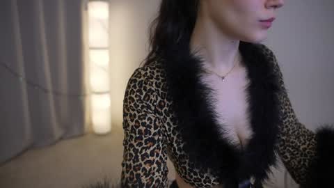 Snapshot of kelly_ember chatting on 12/30/24, 01:14 KELLY online show from 12/30/24, 01:14