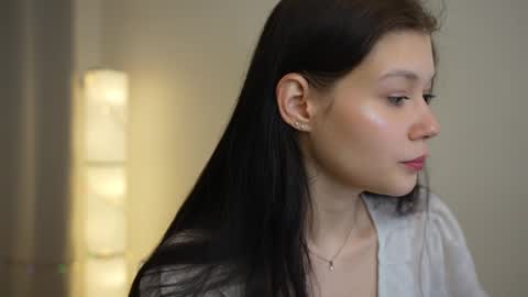 Snapshot of kelly_ember chatting on 01/01/25, 02:20 KELLY online show from 01/01/25, 02:20