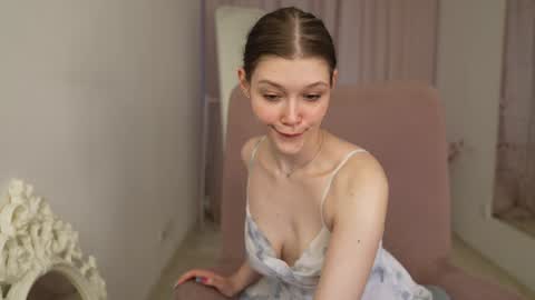 Snapshot of kelly_ember chatting on 01/13/25, 11:41 KELLY online show from 01/13/25, 11:41