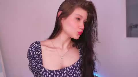 Snapshot of kelly_ember chatting on 03/09/25, 08:40 KELLY online show from 03/09/25, 08:40