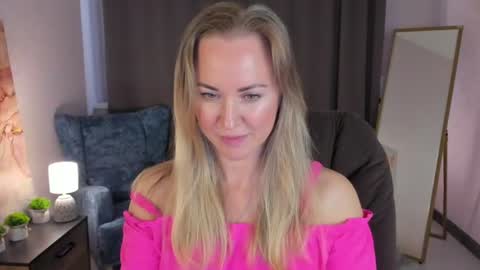 Snapshot of kelly_garners chatting on 06/11/26, 04:21 Kelly online show from 06/11/26, 04:21