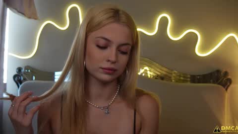 Kelly online show from 09/24/25, 05:22