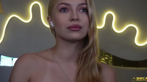 Kelly online show from 10/17/25, 05:32