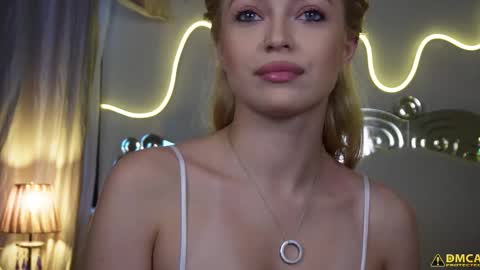 Kelly online show from 11/11/25, 06:02