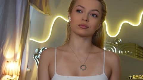 Kelly online show from 11/19/25, 05:40