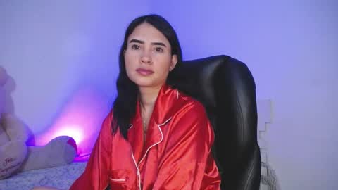 Snapshot of kelly_richardson1 chatting on 12/10/24, 02:06 elena online show from 12/10/24, 02:06