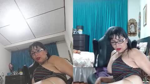Snapshot of kelly_squirting chatting on 10/11/25, 07:51 KELLY online show from 10/11/25, 07:51