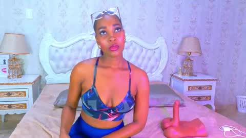 kelly_swift online show from 03/07/26, 04:42