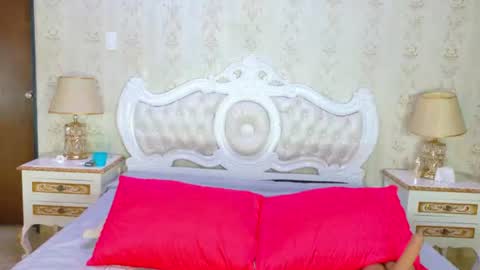 kelly_swift online show from 07/18/26, 03:22