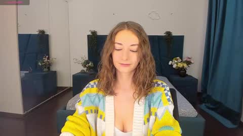 Snapshot of kelly_xo chatting on 12/06/24, 10:27 Kelly XO online show from 12/06/24, 10:27