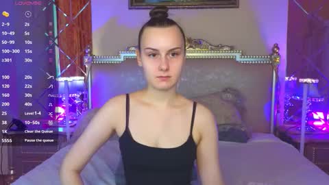 Snapshot of kellycartie chatting on 10/12/25, 11:53 Im Kelly online show from 10/12/25, 11:53