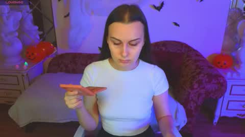 Snapshot of kellycartie chatting on 10/17/25, 12:30 Im Kelly online show from 10/17/25, 12:30