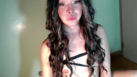 Snapshot of kellyclarksonx chatting on 09/29/25, 06:29 its me KELLY online show from 09/29/25, 06:29
