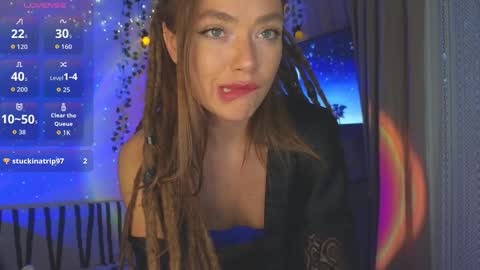 Snapshot of kellyfouler chatting on 12/18/25, 04:57 KellyFouler online show from 12/18/25, 04:57