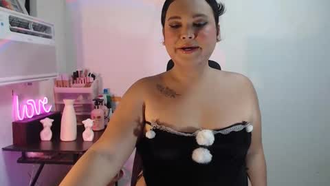 Snapshot of kellys_hot_assxx chatting on 06/04/26, 05:19 KELLY MCDOLEN online show from 06/04/26, 05:19