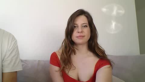 Snapshot of kellyvenous chatting on 11/11/25, 01:33 Kelly online show from 11/11/25, 01:33