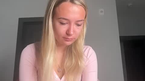 Snapshot of kelseyblu chatting on 05/08/26, 12:49 Kelsey Blu online show from 05/08/26, 12:49