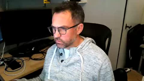 Snapshot of kelvin06133 chatting on 01/04/25, 11:17 kelvin06133 online show from 01/04/25, 11:17