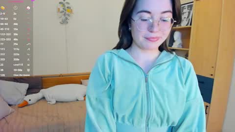 Lina online show from 06/07/26, 12:26