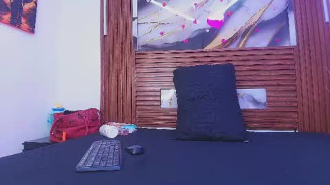 Snapshot of kemdall_lopez chatting on 07/12/26, 07:16 kemdall lopez online show from 07/12/26, 07:16