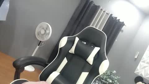 kimmy online show from 10/29/25, 12:35