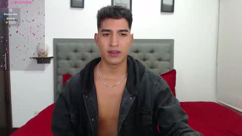 Snapshot of ken_blaker chatting on 12/30/24, 11:38 ken_blaker online show from 12/30/24, 11:38