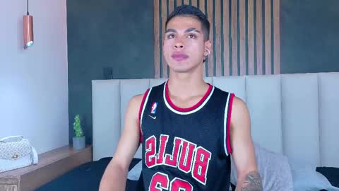   online show from 02/21/25, 02:39