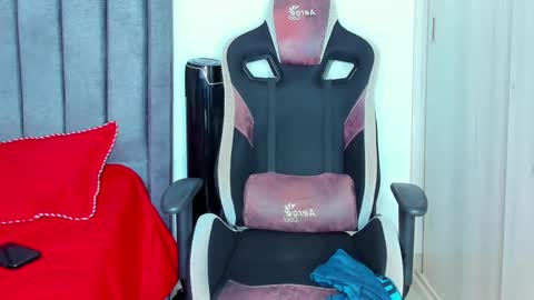 Snapshot of ken_mailik chatting on 02/02/25, 07:52 ken_mailik online show from 02/02/25, 07:52