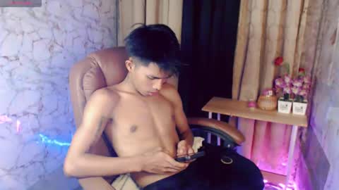 ken_minjun online show from 04/12/26, 11:04